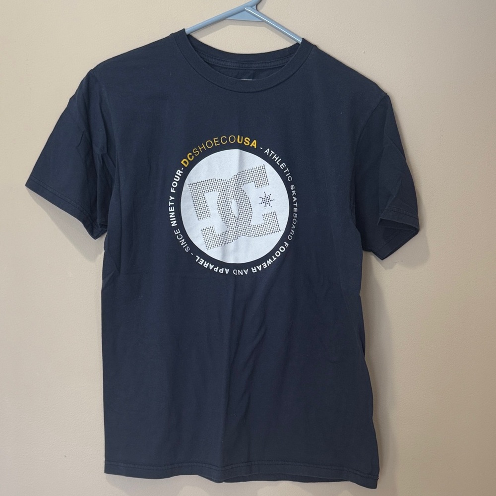 Dc shoes men’s medium t shirt In excellent